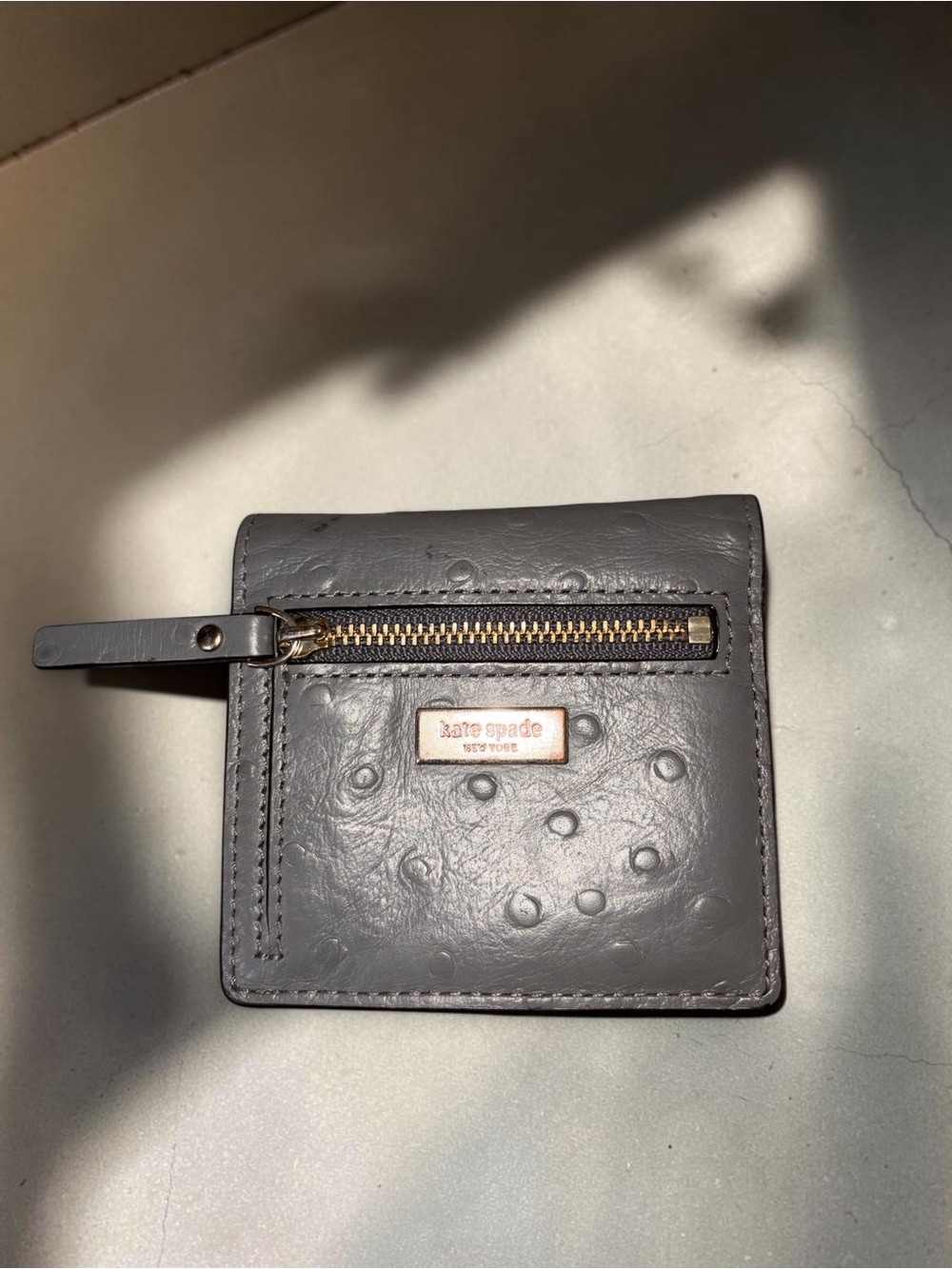 Vintage Kate spade Gray ostrich Leather Compact Wallet with Bow Accent - Picture 3 of 6